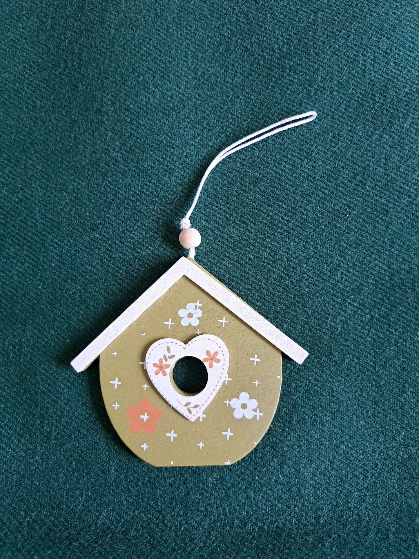 A Round Birdhouse Pedant